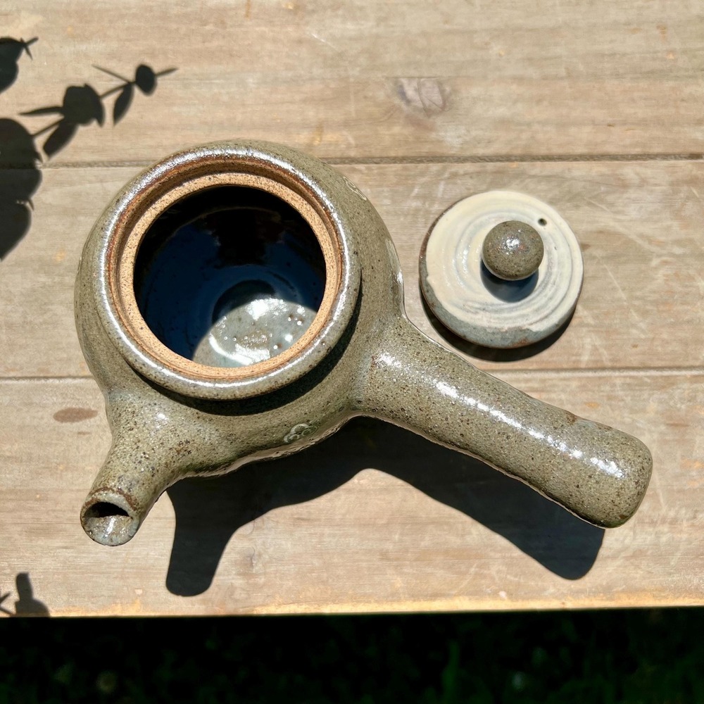 Vintage Pottery Japanese Small TeaPot - Picture 8 of 9